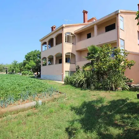 Apartment In - Istrien 9872